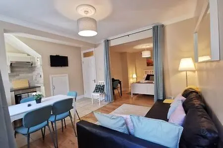 Central Apartment Private Patio Reliable Fast Wifi Dublin
